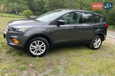 Позашляховик / Кросовер Ford Escape 2019 в 