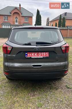 Позашляховик / Кросовер Ford Escape 2019 в 