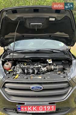 Позашляховик / Кросовер Ford Escape 2019 в 