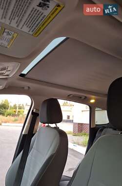 Внедорожник / Кроссовер Ford Escape 2015 в 