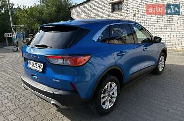 Позашляховик / Кросовер Ford Escape 2020 в 