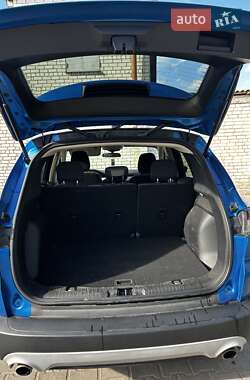 Позашляховик / Кросовер Ford Escape 2020 в 