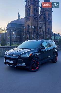 Внедорожник / Кроссовер Ford Escape 2015 в 