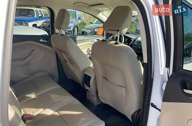 Внедорожник / Кроссовер Ford Escape 2018 в 