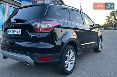 Внедорожник / Кроссовер Ford Escape 2016 в 