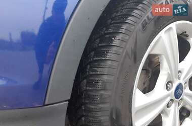 Внедорожник / Кроссовер Ford Escape 2014 в 