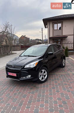 Позашляховик / Кросовер Ford Escape 2015 в Вараші