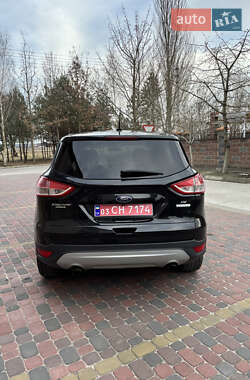 Внедорожник / Кроссовер Ford Escape 2015 в 