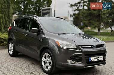 Позашляховик / Кросовер Ford Escape 2015 в 