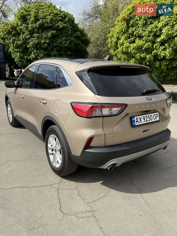 Внедорожник / Кроссовер Ford Escape 2021 в Харькове