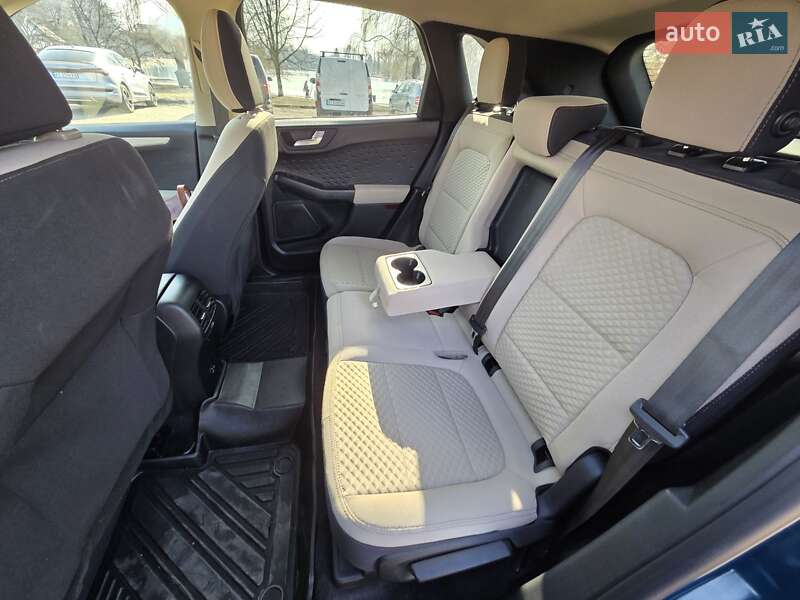 Позашляховик / Кросовер Ford Escape 2020 в Коломиї