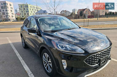 Внедорожник / Кроссовер Ford Escape 2022 в 