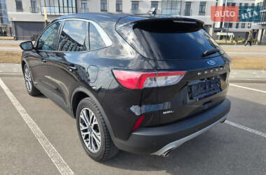 Внедорожник / Кроссовер Ford Escape 2022 в 