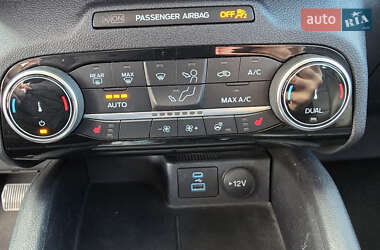 Внедорожник / Кроссовер Ford Escape 2022 в 