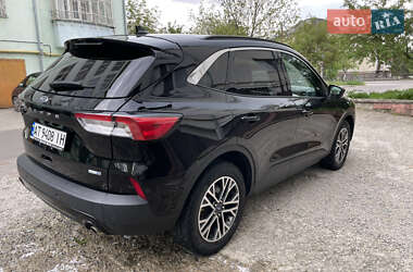 Внедорожник / Кроссовер Ford Escape 2019 в 
