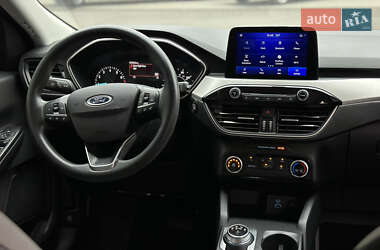 Внедорожник / Кроссовер Ford Escape 2022 в 