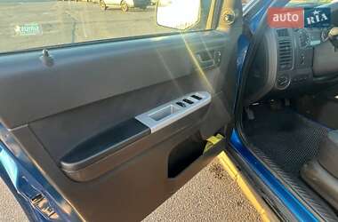 Внедорожник / Кроссовер Ford Escape 2010 в 
