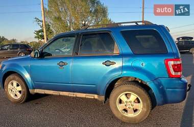Внедорожник / Кроссовер Ford Escape 2010 в 