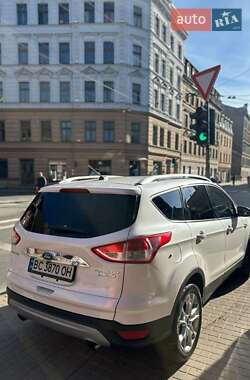Внедорожник / Кроссовер Ford Escape 2015 в 