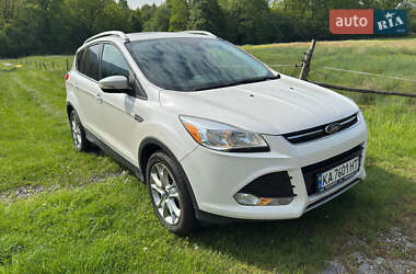 Позашляховик / Кросовер Ford Escape 2015 в 