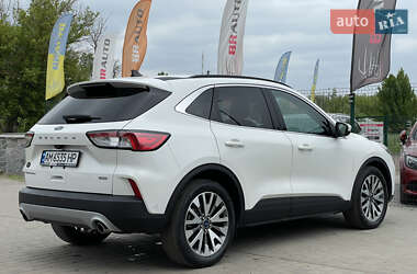 Внедорожник / Кроссовер Ford Escape 2021 в 