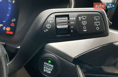 Внедорожник / Кроссовер Ford Escape 2021 в 