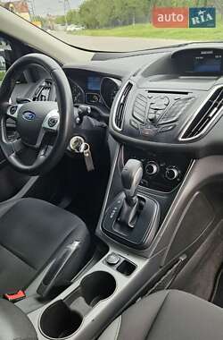 Внедорожник / Кроссовер Ford Escape 2014 в 