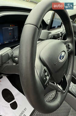 Позашляховик / Кросовер Ford Escape 2023 в 
