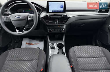 Позашляховик / Кросовер Ford Escape 2023 в 