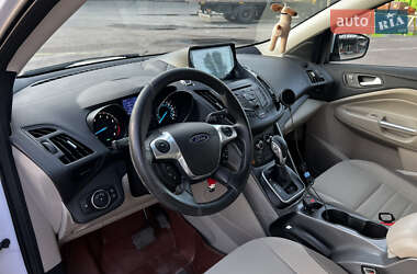 Позашляховик / Кросовер Ford Escape 2012 в 