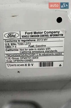 Позашляховик / Кросовер Ford Escape 2012 в 