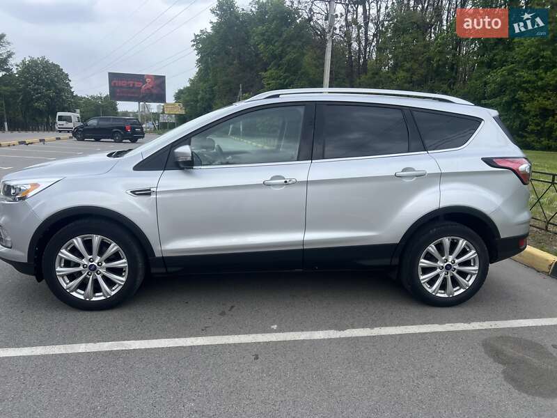 Внедорожник / Кроссовер Ford Escape 2017 в Киеве