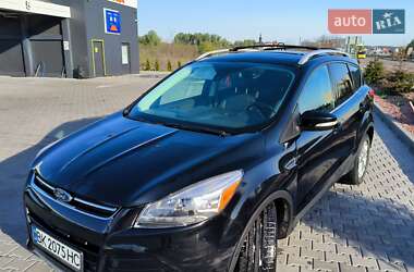 Внедорожник / Кроссовер Ford Escape 2015 в 