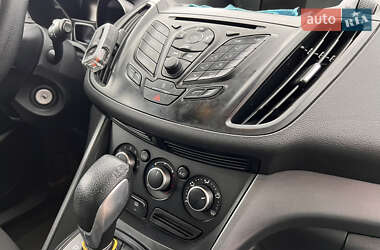 Внедорожник / Кроссовер Ford Escape 2014 в 