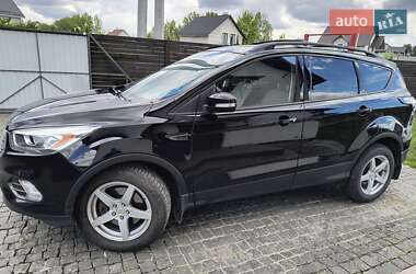 Внедорожник / Кроссовер Ford Escape 2017 в 