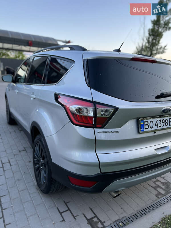 Внедорожник / Кроссовер Ford Escape 2017 в Тернополе