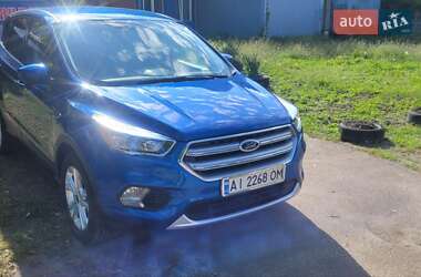 Внедорожник / Кроссовер Ford Escape 2016 в 