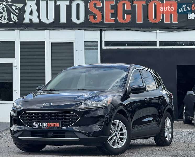 Внедорожник / Кроссовер Ford Escape 2020 в 
