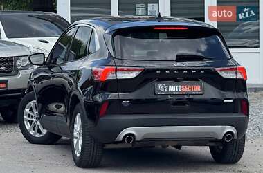 Внедорожник / Кроссовер Ford Escape 2020 в 