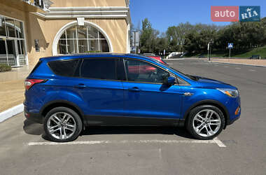 Внедорожник / Кроссовер Ford Escape 2017 в Одессе