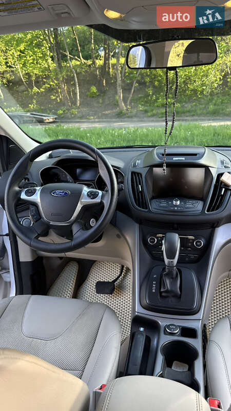 Внедорожник / Кроссовер Ford Escape 2015 в Львове