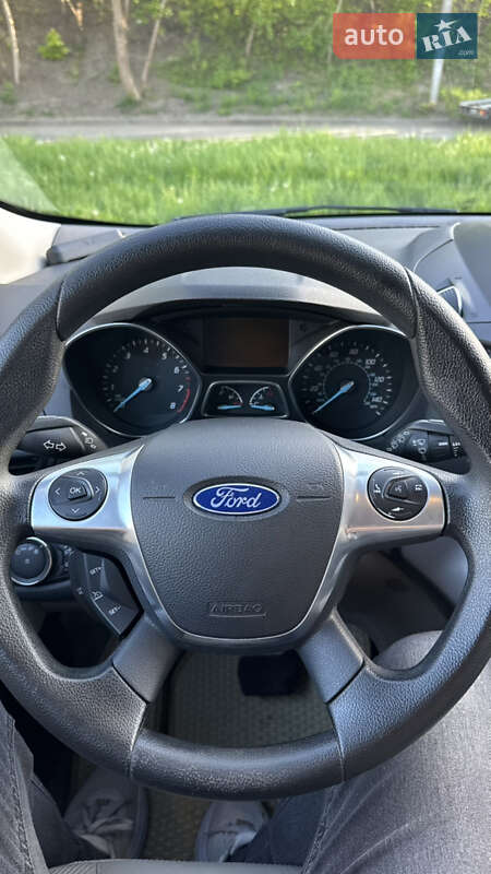 Внедорожник / Кроссовер Ford Escape 2015 в Львове