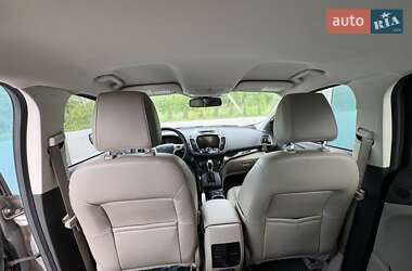 Внедорожник / Кроссовер Ford Escape 2015 в 