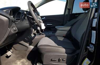 Внедорожник / Кроссовер Ford Escape 2018 в 