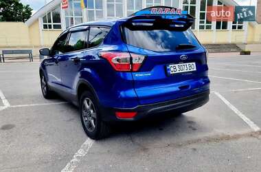 Позашляховик / Кросовер Ford Escape 2019 в 