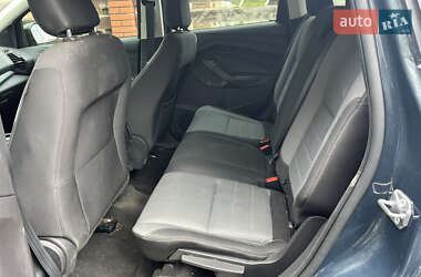 Позашляховик / Кросовер Ford Escape 2019 в 
