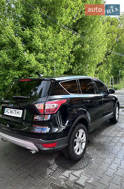 Внедорожник / Кроссовер Ford Escape 2016 в 