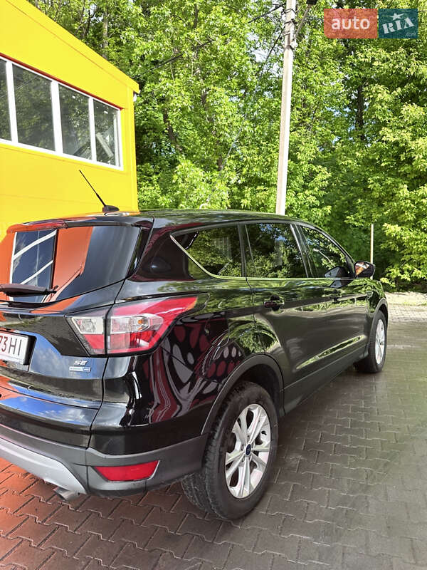 Внедорожник / Кроссовер Ford Escape 2016 в Луцке