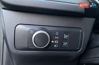 Позашляховик / Кросовер Ford Escape 2020 в 