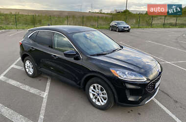 Позашляховик / Кросовер Ford Escape 2020 в 